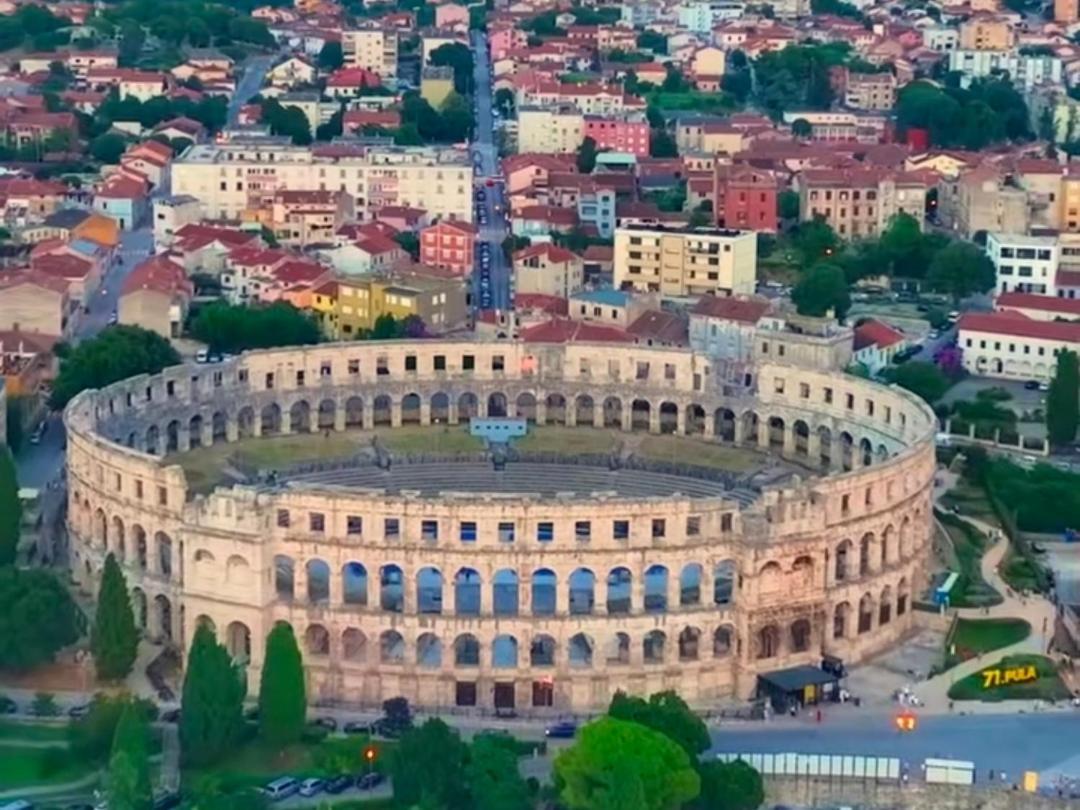 Palma * Pula